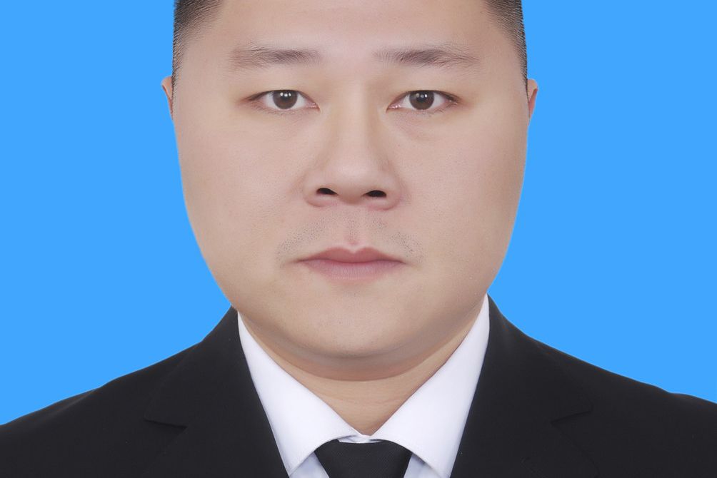 陳亮(文成縣人民政府辦公室黨組成員、副主任) 陳亮(文成縣人民政府辦公室黨組成員、副主任)