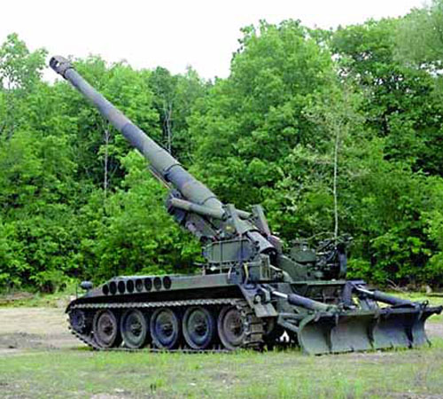 M110自行火炮