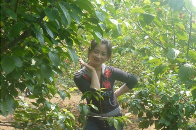 李孟(90後女大學生創業者) 李孟(90後女大學生創業者)
