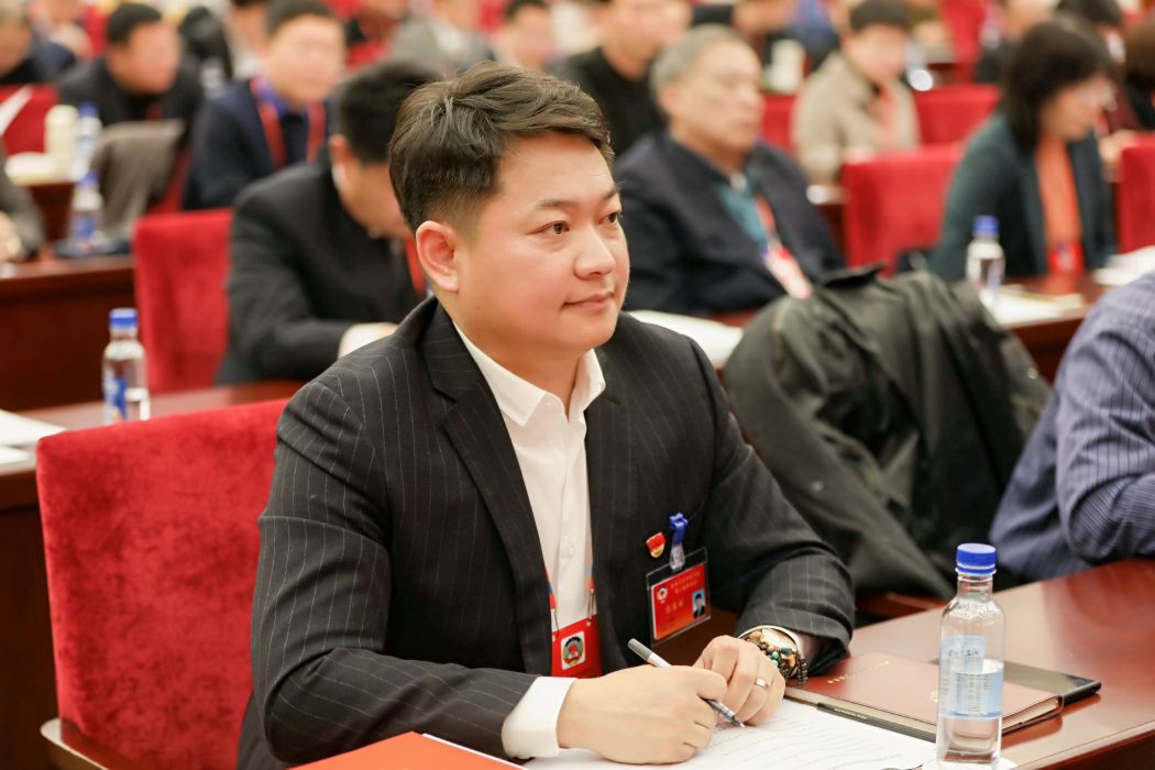 賀新翔 賀新翔