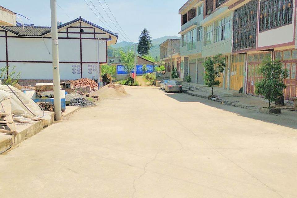 英底村 英底村
