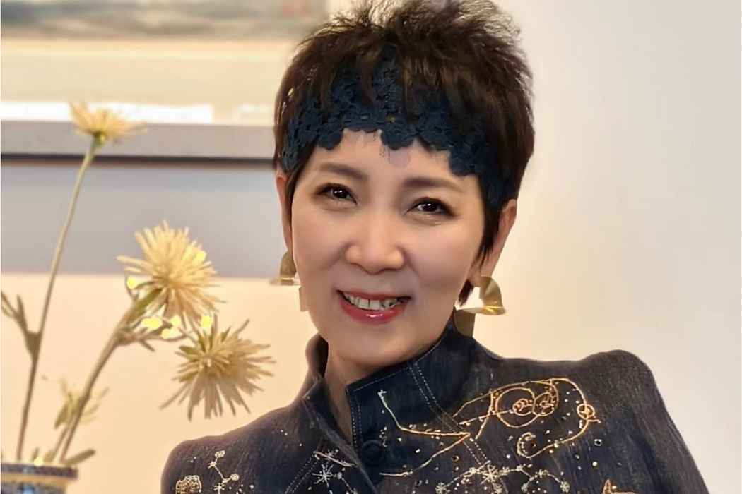 聞佳(全國演播藝術家,二級教授,黑龍江省演播協會會長) 聞佳(全國演播藝術家,二級教授,黑龍江省演播協會會長)