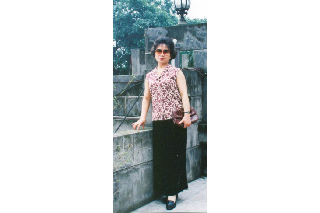 丁芝萍 丁芝萍