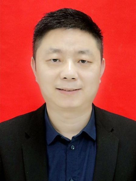 徐亮(鹹寧供銷合作社聯合社黨組成員、監事會主任) 徐亮(鹹寧供銷合作社聯合社黨組成員、監事會主任)