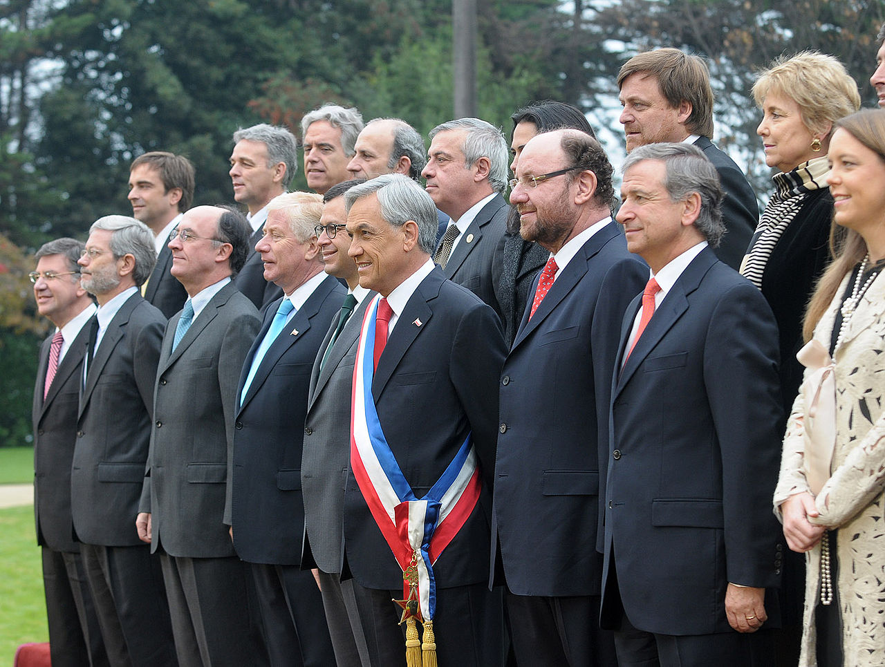 皮涅拉總統和他的內閣成員