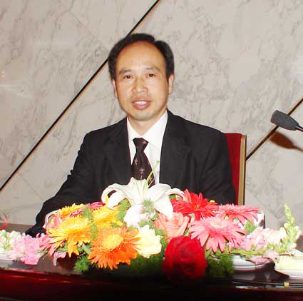 劉雲峰社長在人民大會堂國慶56周年座談會上