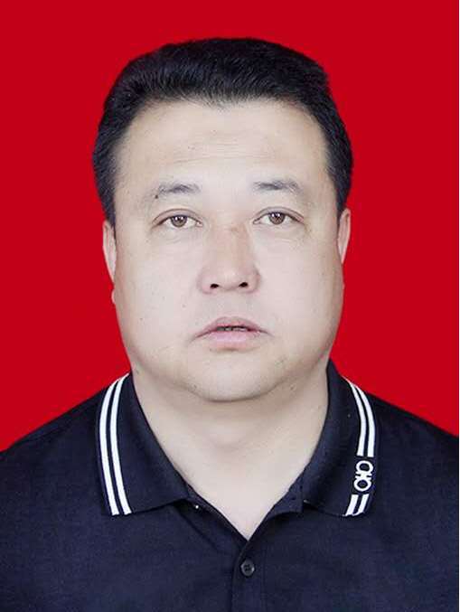 薛建明(河北省張家口市崇禮區政府副區長、西灣子鎮黨委書記) 薛建明(河北省張家口市崇禮區政府副區長、西灣子鎮黨委書記)