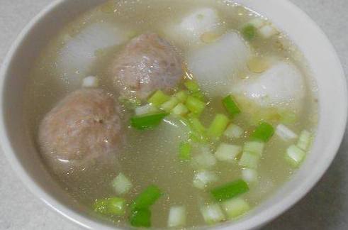 蘿蔔貢丸湯 蘿蔔貢丸湯