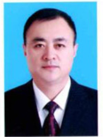 王鐵(內蒙古自治區赤峰市扶貧開發辦公室副主任) 王鐵(內蒙古自治區赤峰市扶貧開發辦公室副主任)