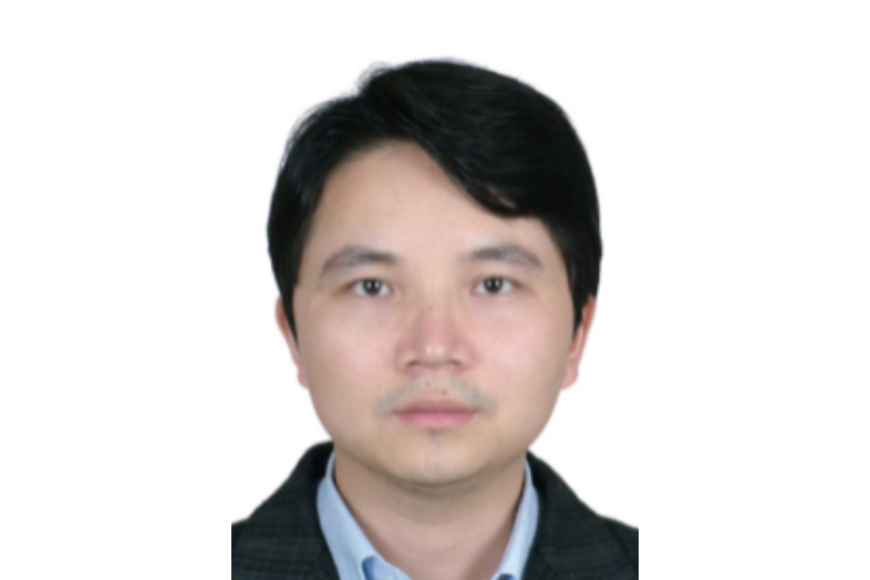 劉新益(廣東省九江酒廠有限公司高級勾調師) 劉新益(廣東省九江酒廠有限公司高級勾調師)
