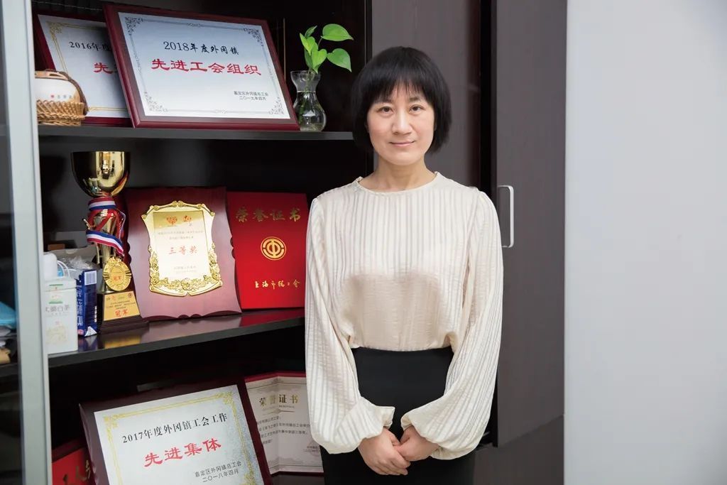 徐莉勤