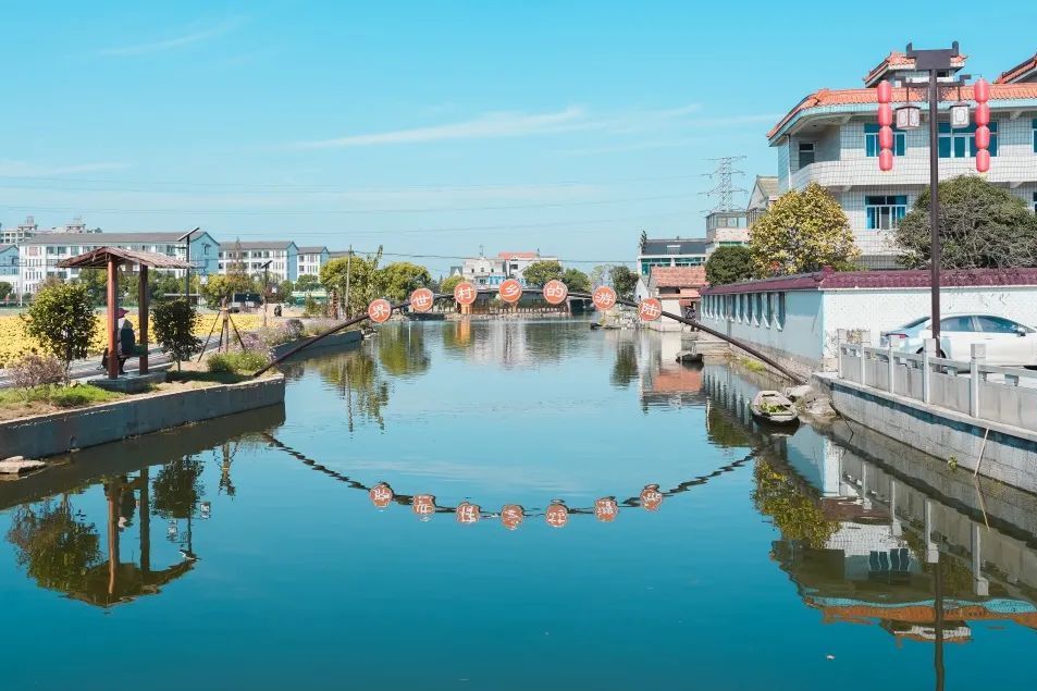 壩頭山村(浙江省紹興市越城區皋埠街道下轄村) 壩頭山村(浙江省紹興市越城區皋埠街道下轄村)