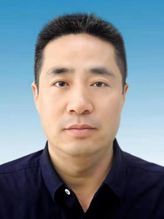 董鵬(陝西省西安市碑林區政府黨組成員、副區長) 董鵬(陝西省西安市碑林區政府黨組成員、副區長)