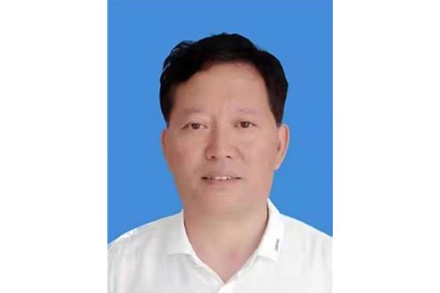 鄭培(安徽省亳州市利辛縣委教育工委委員、紀工委書記) 鄭培(安徽省亳州市利辛縣委教育工委委員、紀工委書記)