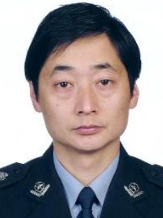 周德華(江西省吉安市吉水縣公安局經偵大隊原大隊長) 周德華(江西省吉安市吉水縣公安局經偵大隊原大隊長)