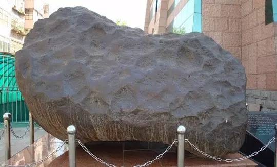 新疆隕石
