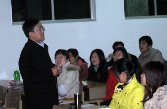 姜守明教授在授課中