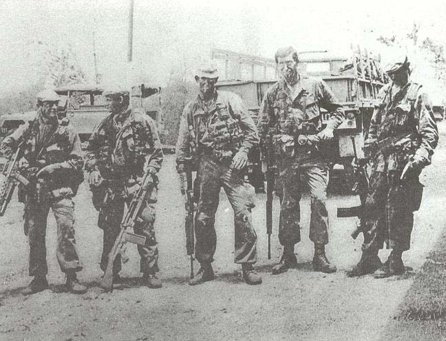 越戰中使用改裝武器的SASR滲透巡邏隊