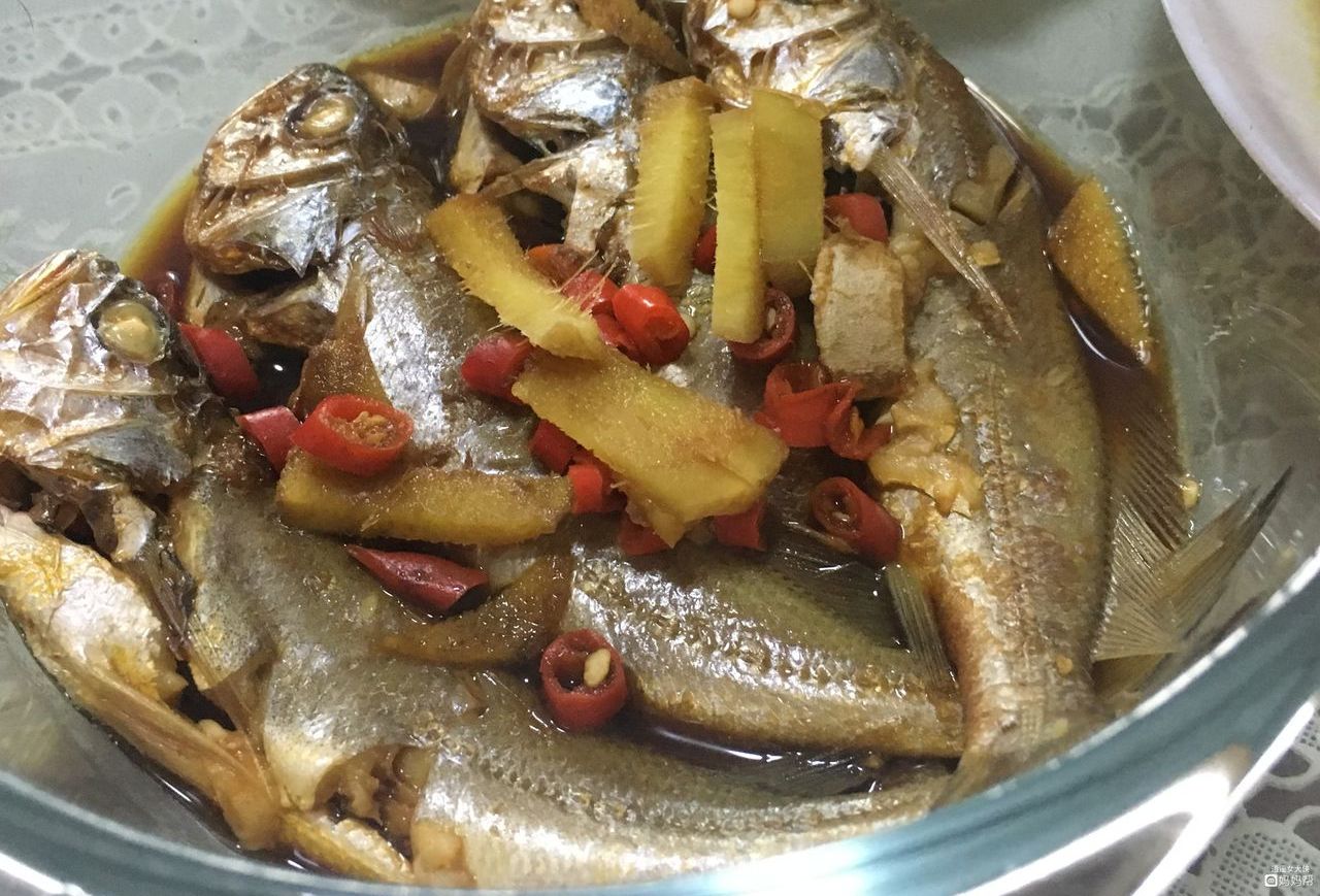 燜玻璃魚 燜玻璃魚