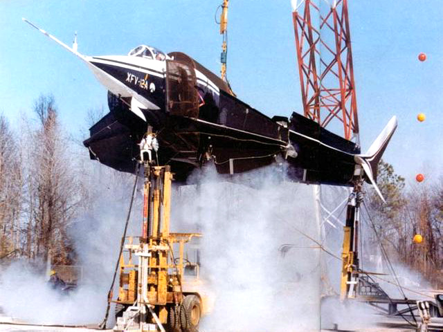 XFV-12A懸停試驗