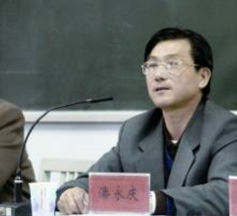 潘永慶(山東濰坊市普通教育教學研究室副主任) 潘永慶(山東濰坊市普通教育教學研究室副主任)