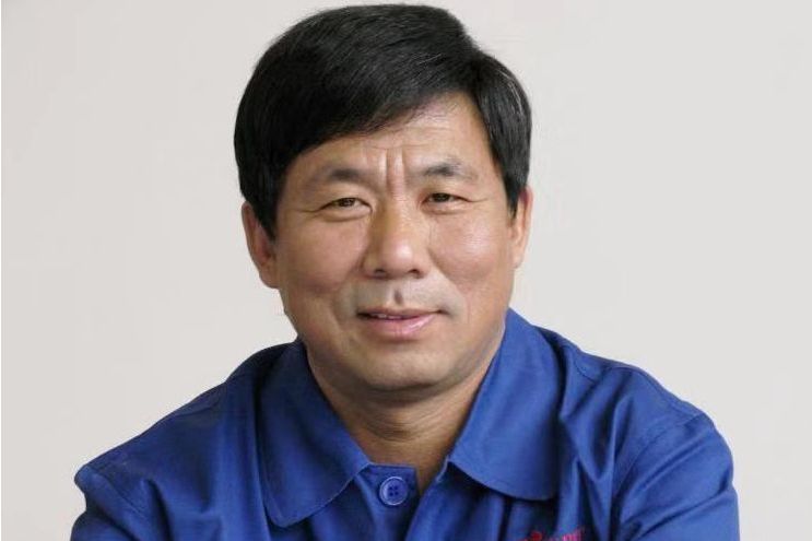 李德剛(包鋼股份董事長,董事) 李德剛(包鋼股份董事長,董事)