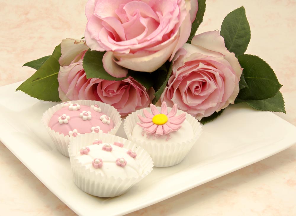 玫瑰花紙杯蛋糕