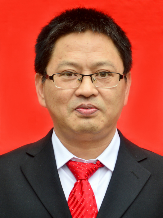 劉淵(崇陽縣民政局黨組成員、低保局長) 劉淵(崇陽縣民政局黨組成員、低保局長)