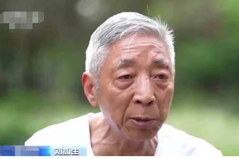 劉加生(中國高齡馬拉松愛好者,孝感馬拉松參賽選手。) 劉加生(中國高齡馬拉松愛好者,孝感馬拉松參賽選手。)