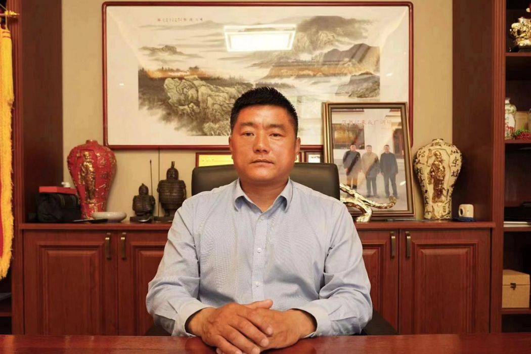 劉文(遼寧亮泉酒業公司總經理) 劉文(遼寧亮泉酒業公司總經理)