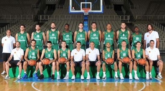 希臘帕納辛納科斯籃球俱樂部集體照