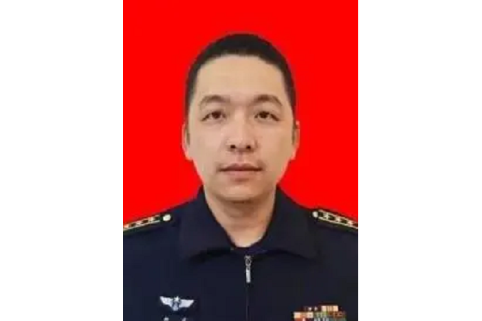 柳波(95655部隊飛行教官) 柳波(95655部隊飛行教官)