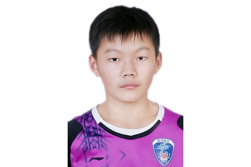 李昂(中國足球運動員) 李昂(中國足球運動員)