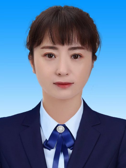 尹璐(內蒙古自治區呼和浩特市武川縣養老服務中心主任)