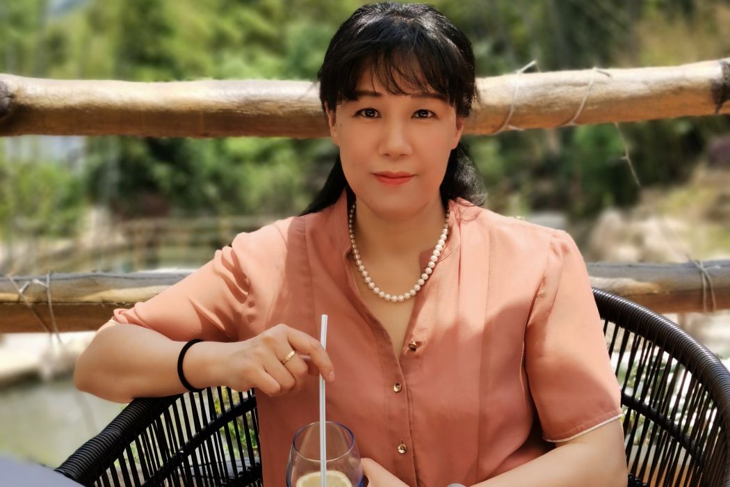 周芸(江西廣播電視台製作部主任) 周芸(江西廣播電視台製作部主任)