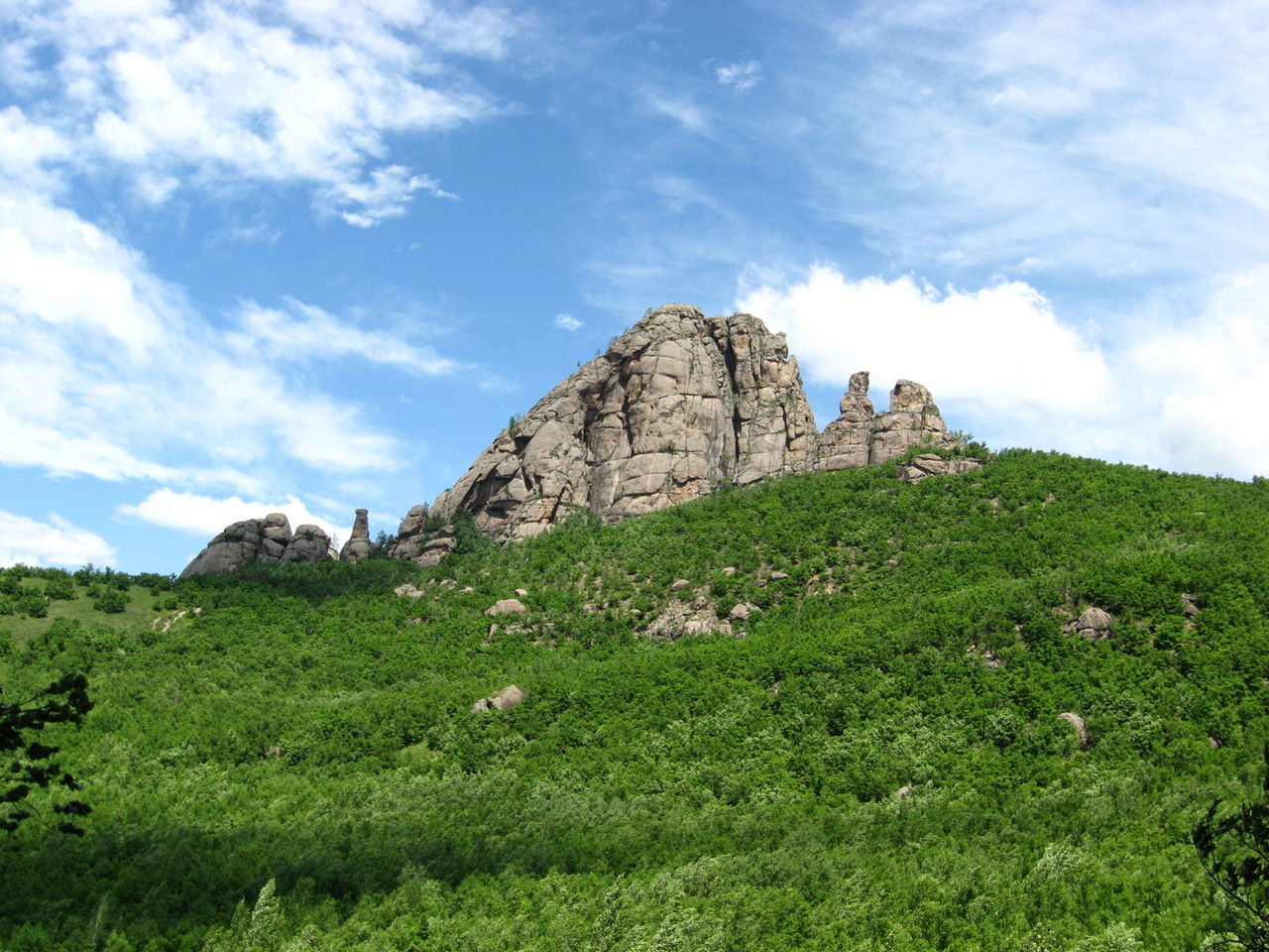 喇嘛山(內蒙古牙克石市山丘)