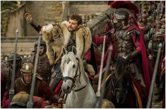 2016版本的電影《賓虛》中 羅馬總督率軍進入耶路撒冷