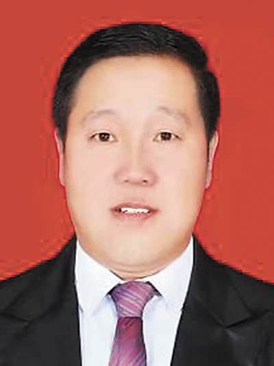張安才(山西省呂梁市久久愛心公益協會黨支部書記、會長) 張安才(山西省呂梁市久久愛心公益協會黨支部書記、會長)