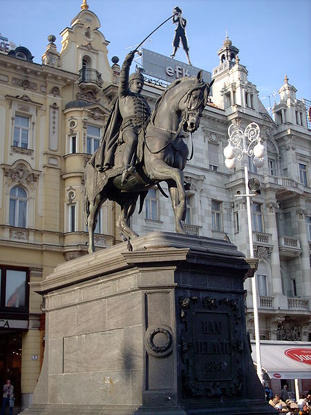 耶拉契奇廣場上的雕像