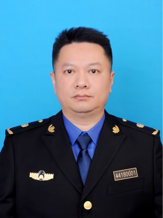 張偉華(清遠市城市管理和綜合執法局黨組書記、局長) 張偉華(清遠市城市管理和綜合執法局黨組書記、局長)