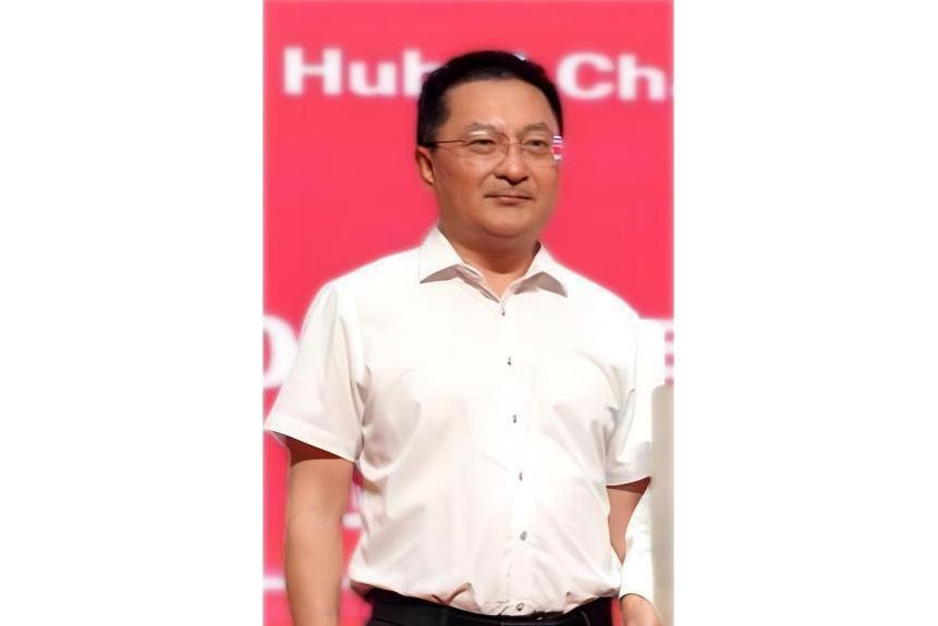 劉海峰(黔西南州委統戰部副部長,州工商聯黨組書記) 劉海峰(黔西南州委統戰部副部長,州工商聯黨組書記)