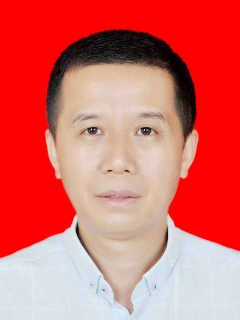陳宗祥(定南縣賴布衣堪輿文化研究館長) 陳宗祥(定南縣賴布衣堪輿文化研究館長)