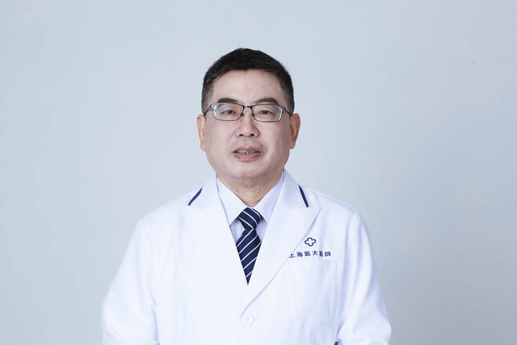 楊昌明(上海醫大醫院急診外科醫生) 楊昌明(上海醫大醫院急診外科醫生)