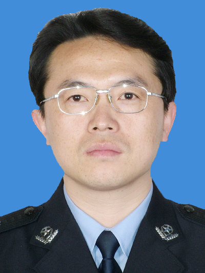 劉歆(貴州省畢節市七星關區人民政府黨組成員、副區長,市公安局七星關分局黨委書記、局長、督察長、二級高級警長) 劉歆(貴州省畢節市七星關區人民政府黨組成員、副區長,市公安局七星關分局黨委書記、局長、督察長、二級高級警長)