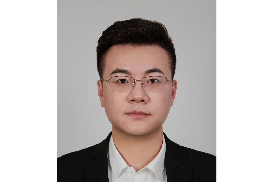 張聰(中醒(江蘇)健康有限公司執行長) 張聰(中醒(江蘇)健康有限公司執行長)