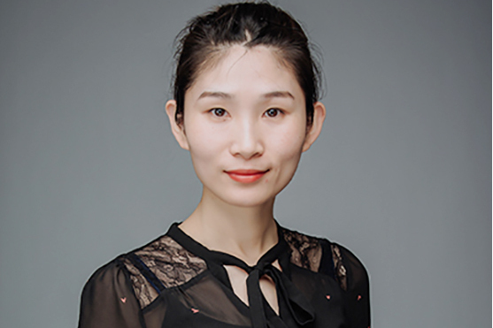展雯雯 展雯雯