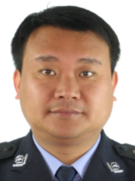 王克(山東省棗莊國家高新區公安分局黨委委員、副局長) 王克(山東省棗莊國家高新區公安分局黨委委員、副局長)
