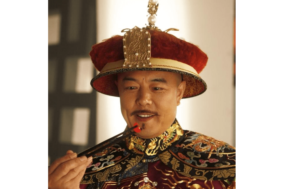 康熙(電視劇《滿漢全席》中的男配角) 康熙(電視劇《滿漢全席》中的男配角)