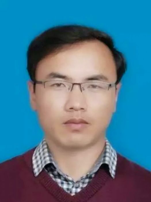 吉克木呷(詩人,雲南省麗江市總工會黨組成員、副主席) 吉克木呷(詩人,雲南省麗江市總工會黨組成員、副主席)