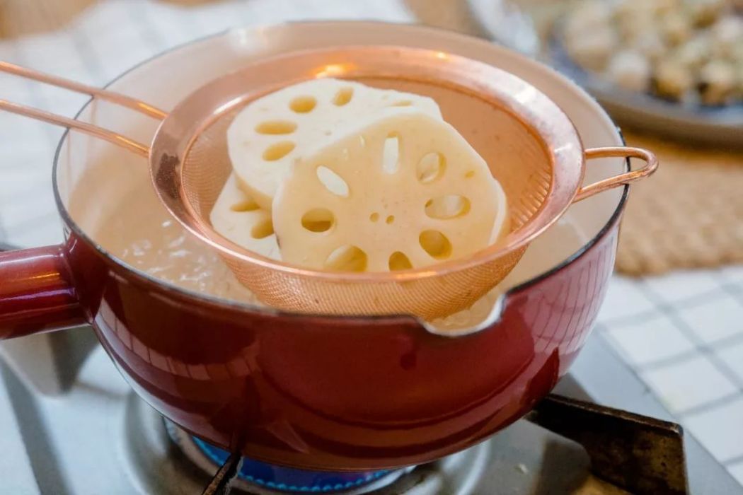 鮮藕涼茶 鮮藕涼茶